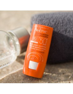 AVENE 50+ STICK ZONAS...