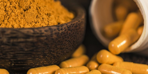 Curcumina: qué es, beneficios y cómo tomarla (guía completa)